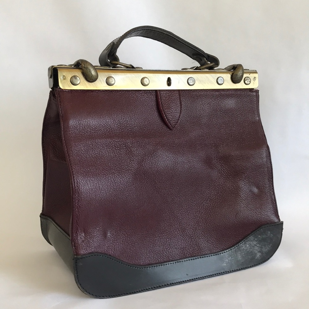 Vintage style leather Doctors Bag for Unisex